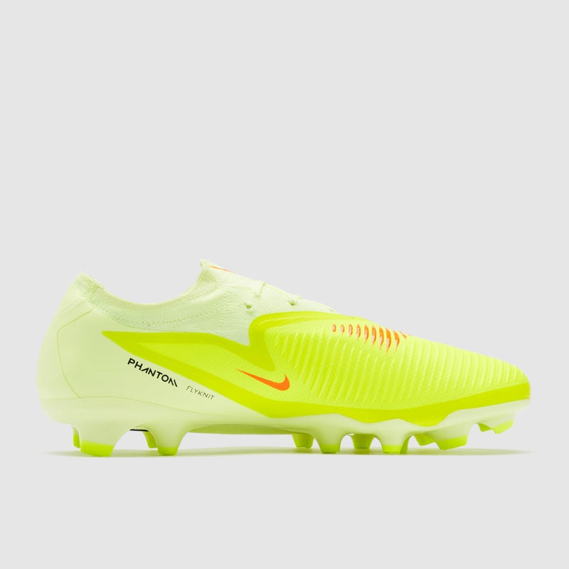 נעלי כדורגל Phantom 6 Pro Low Cut FG Max Voltage