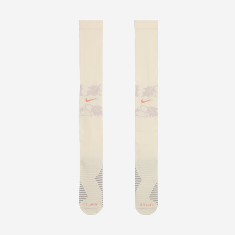 גרבי כדורגל נבחרת צרפת חוץ 2025