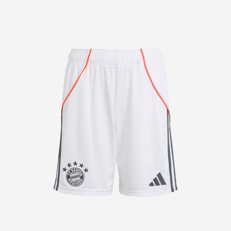 מכנסי כדורגל קצרים באיירן מינכן חוץ 25/26 | ג'וניורס