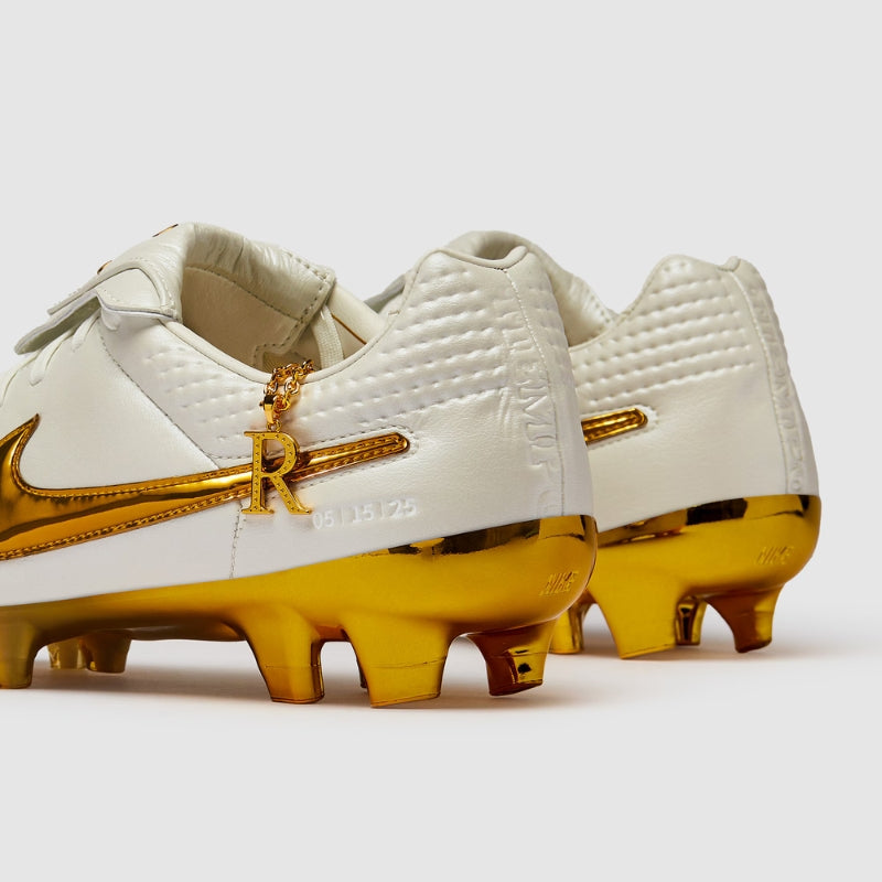 נעלי כדורגל מקצועיות Tiempo Legend Regen SE FG - RSport