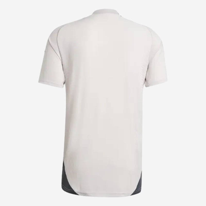 חולצת טי קדם משחק ריאל מדריד 24/25 אותנטית