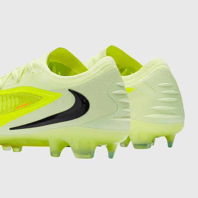 נעלי כדורגל מקצועיות Nike Phantom 6 Elite Low Cut FG Max Voltage