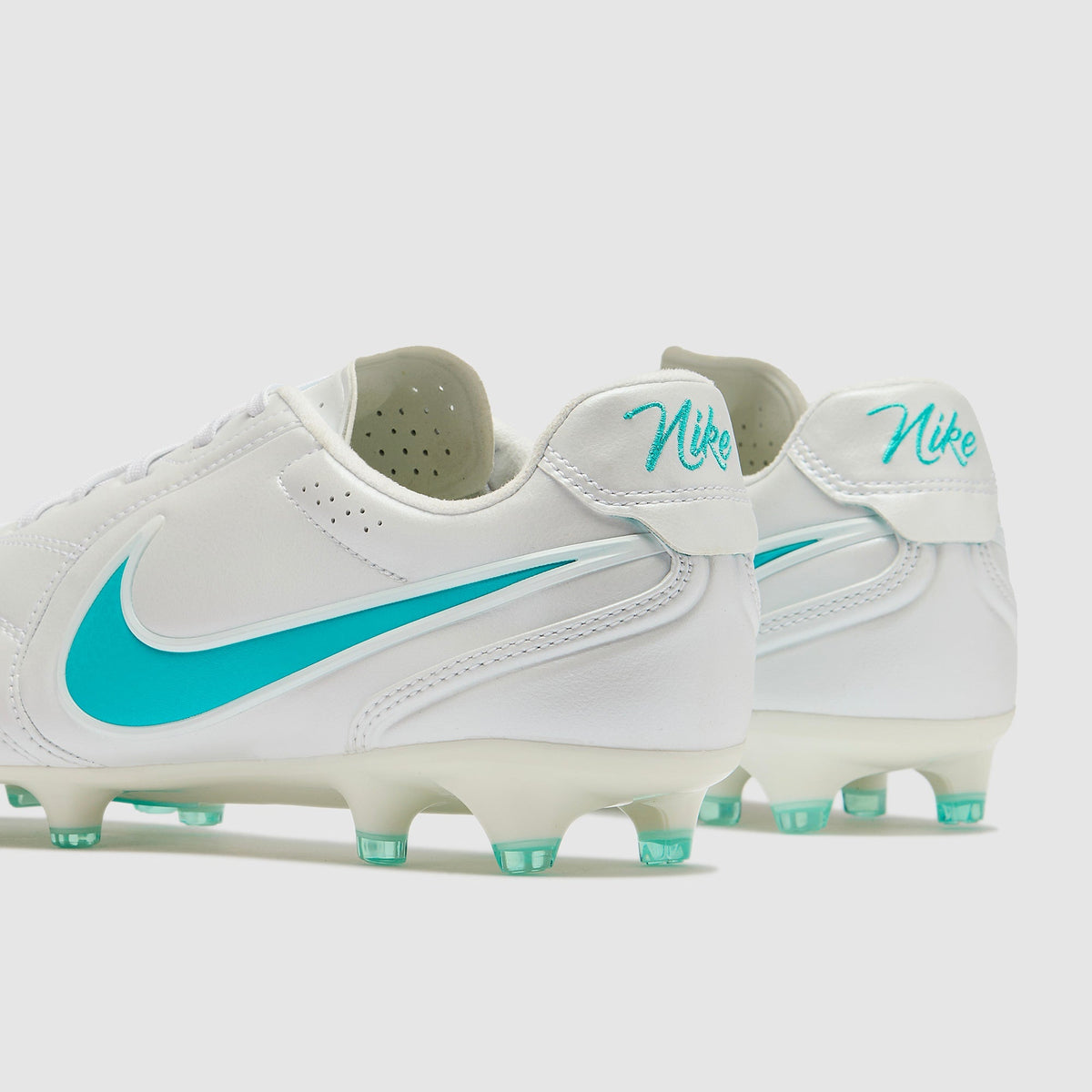 נעלי כדורגל נייקי Tiempo Ligera Pro FG Bright Lights Pack תמונה 5
